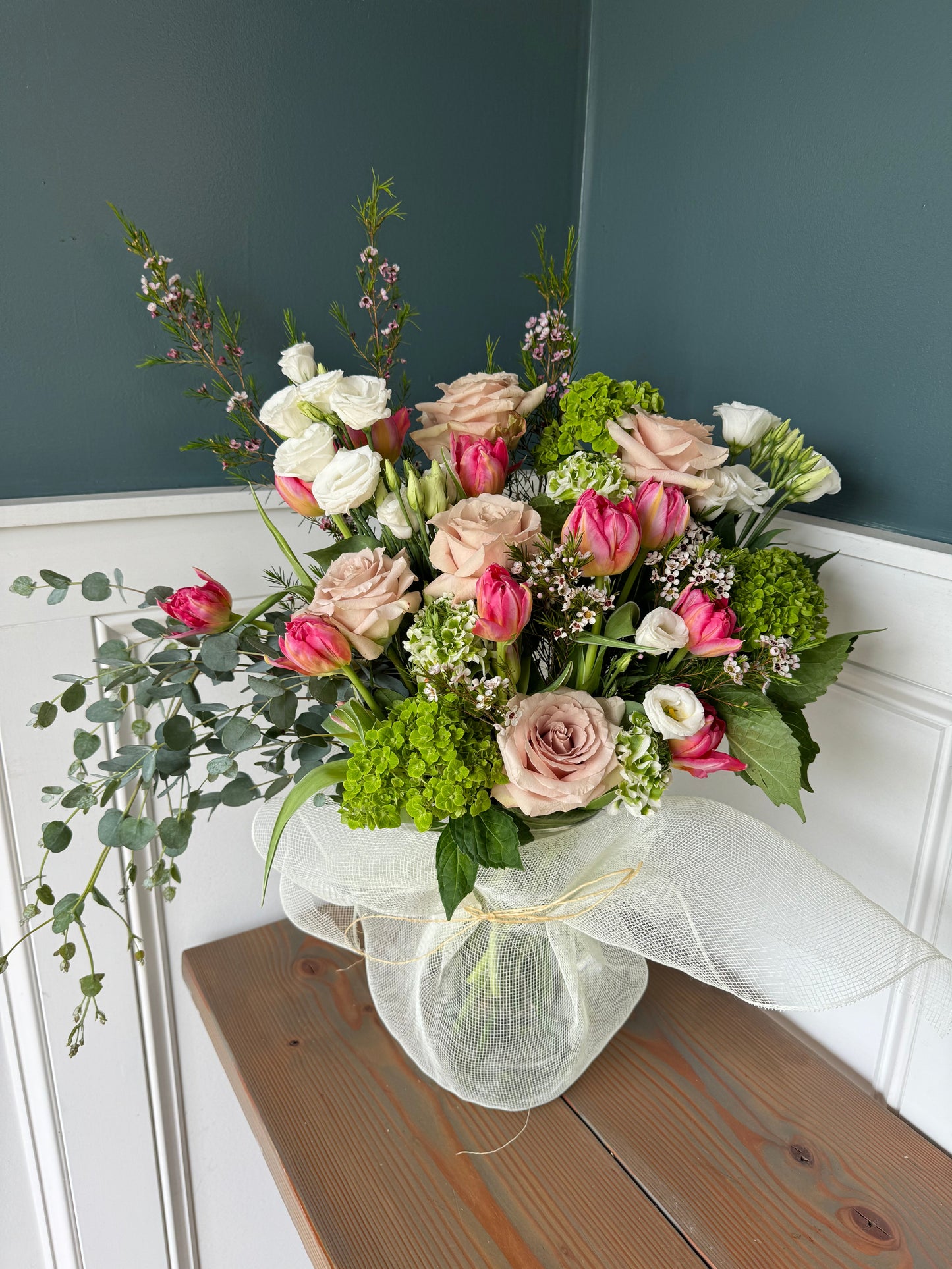 Arrangement in Vase: Grande