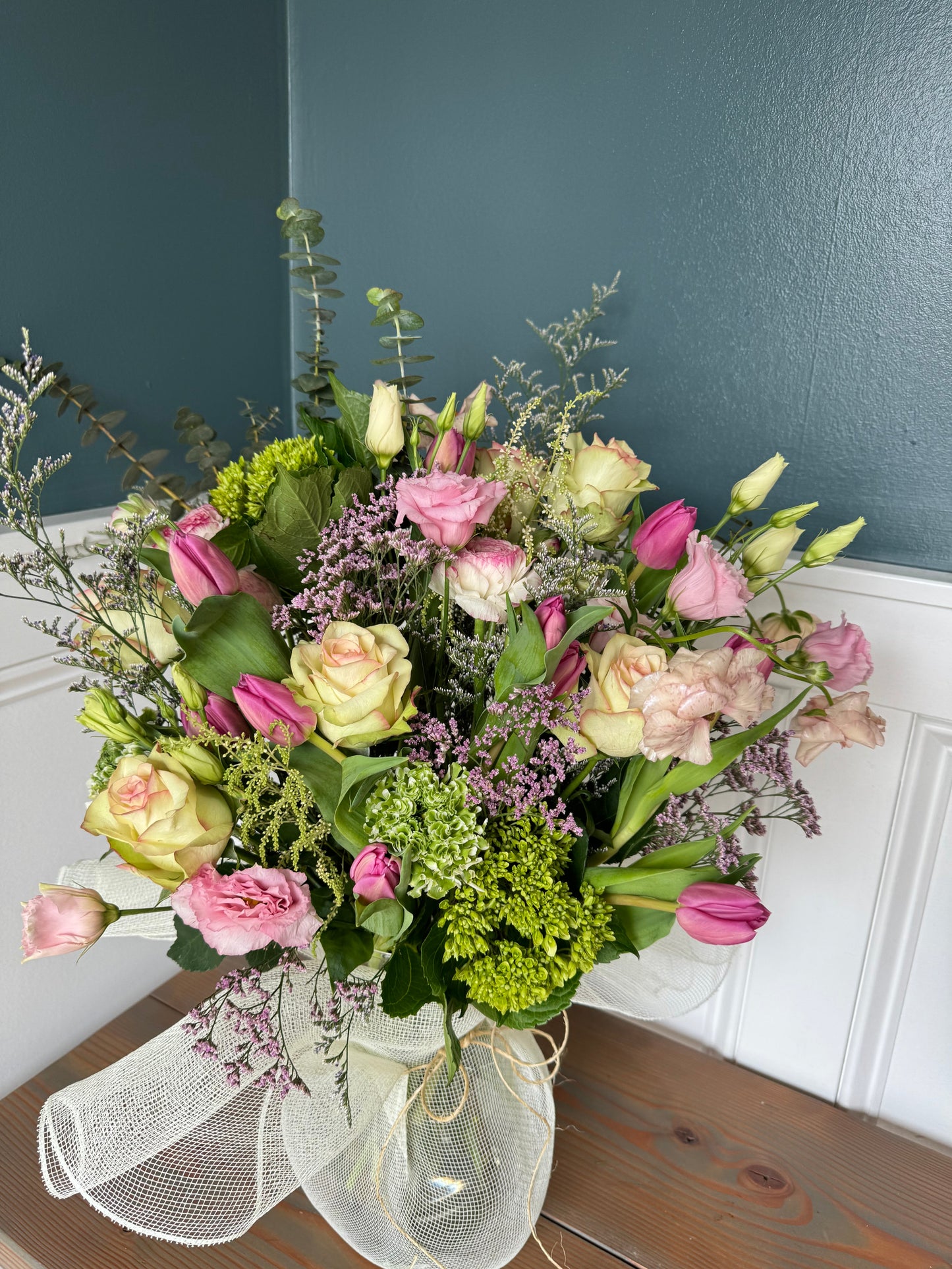 Arrangement in Vase: Grande