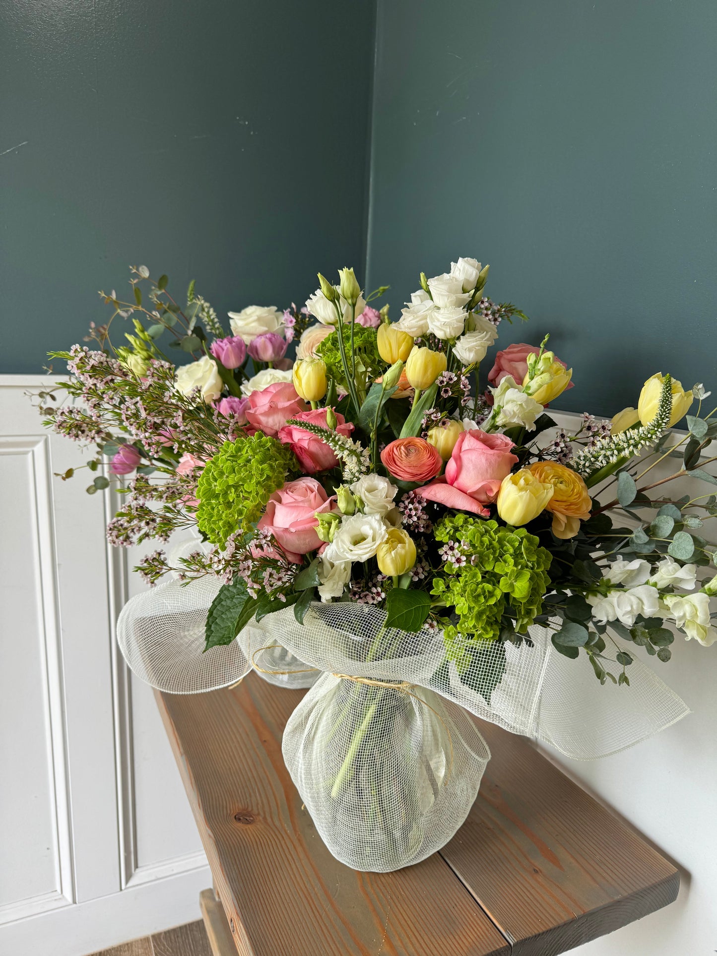 Arrangement in Vase: Grande