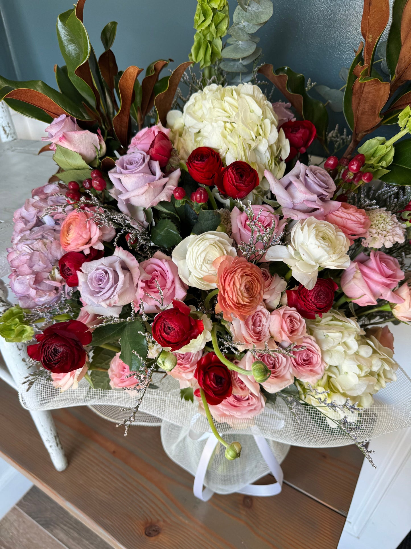 Arrangement in Vase: Deluxe