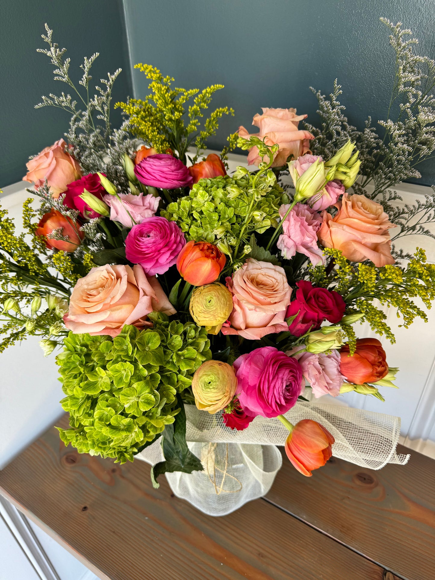 Arrangement in Vase: Grande