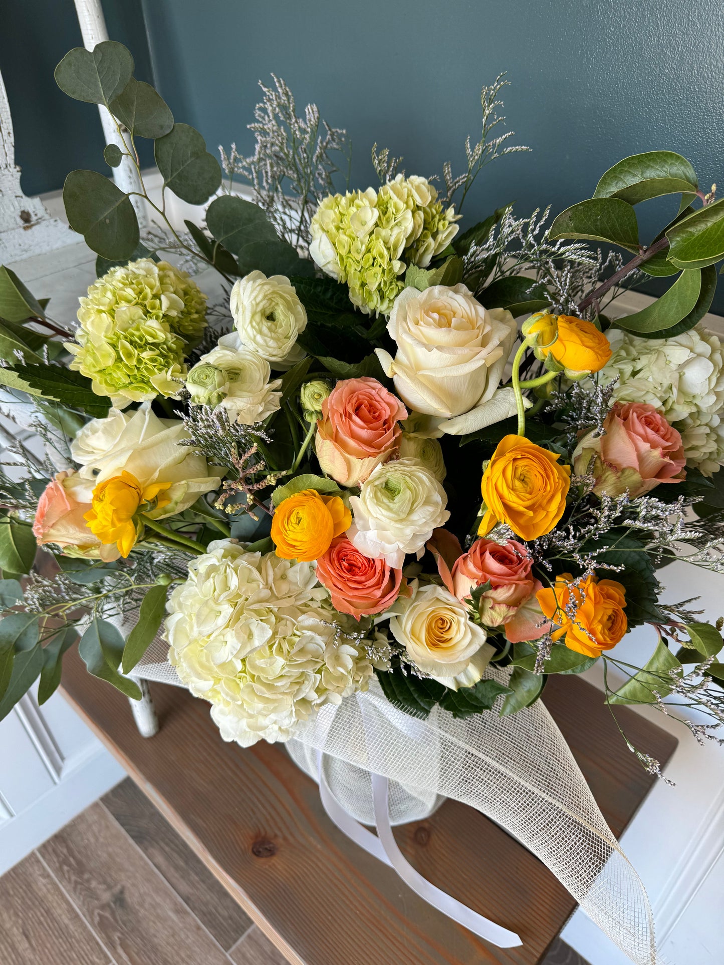 Arrangement in Vase: Grande