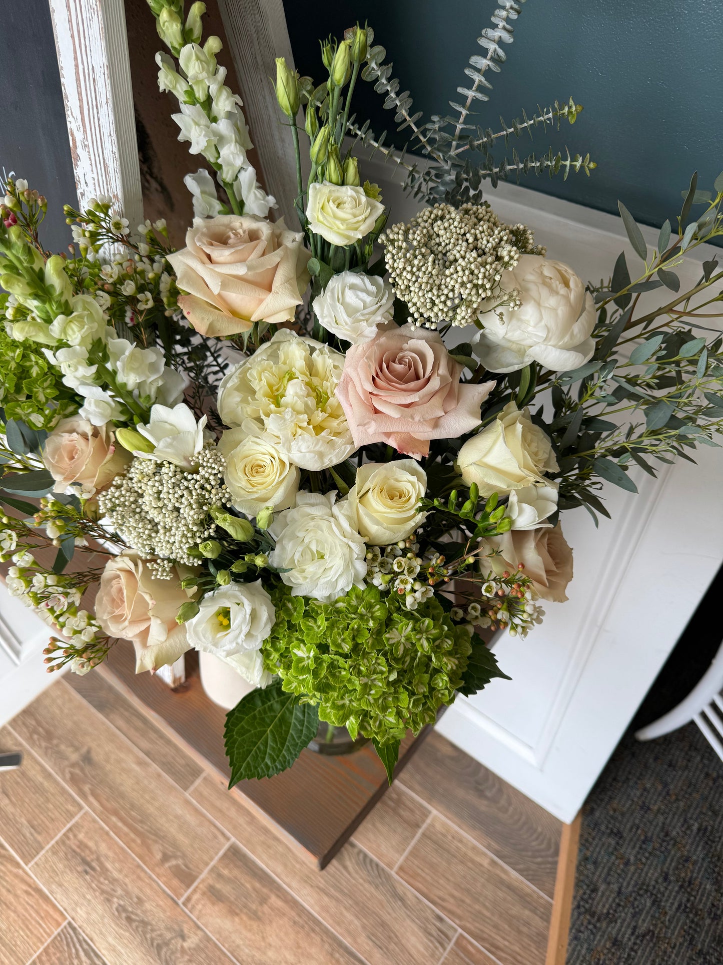 Arrangement in Vase: Grande