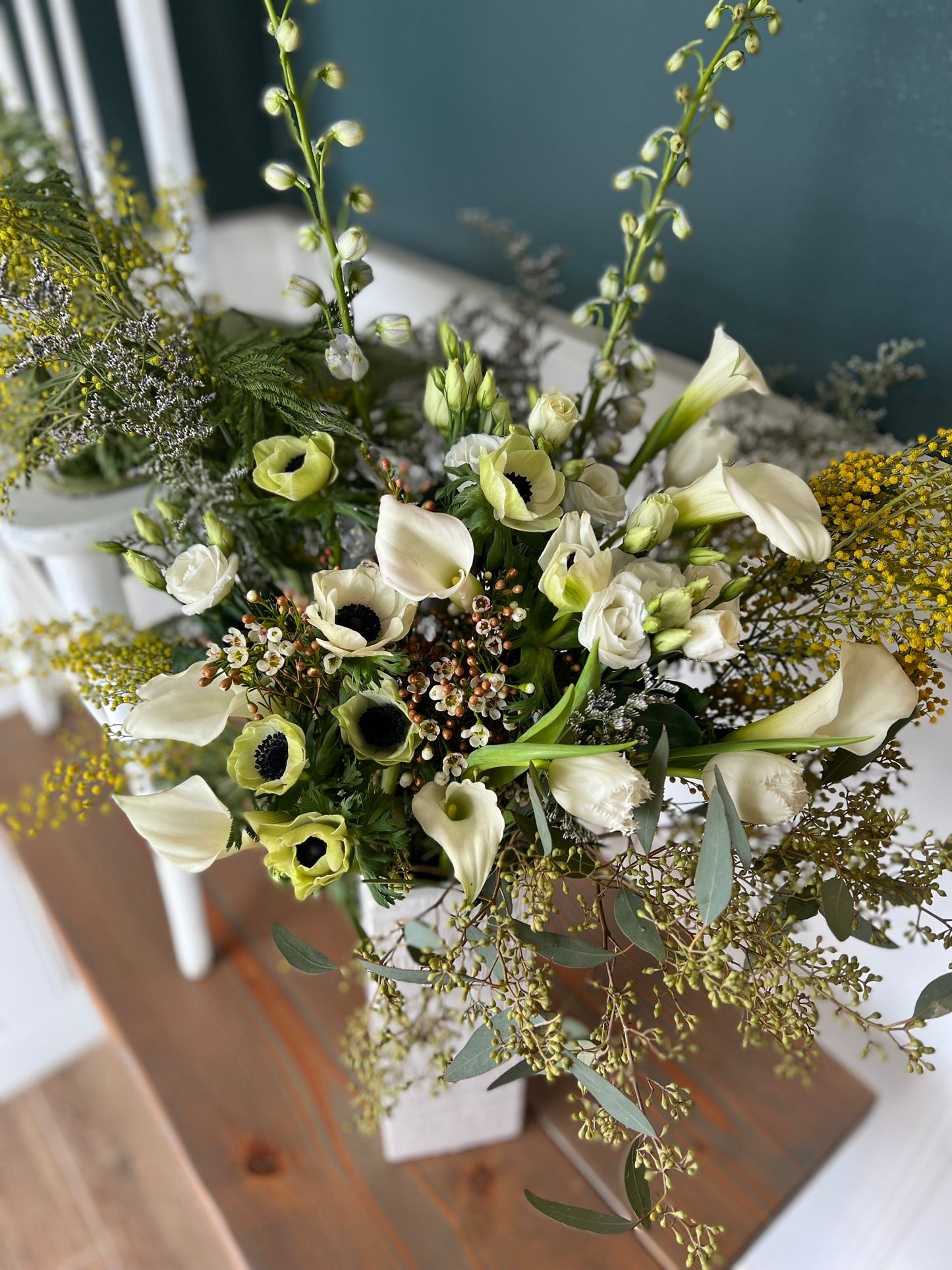 Arrangement in Vase: Deluxe