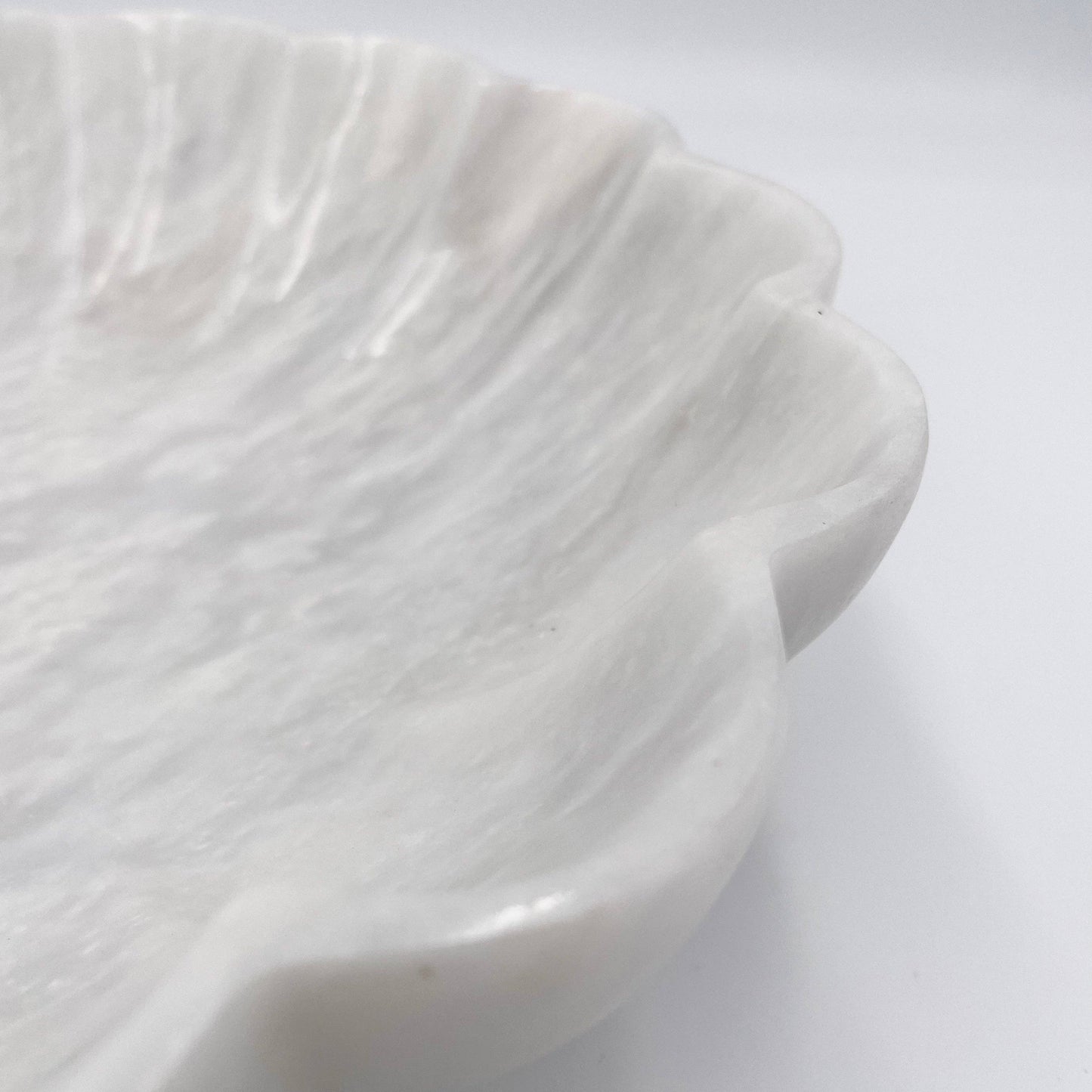 Hand-carved Bowl in Marble and Onyx: Zairat White Marble