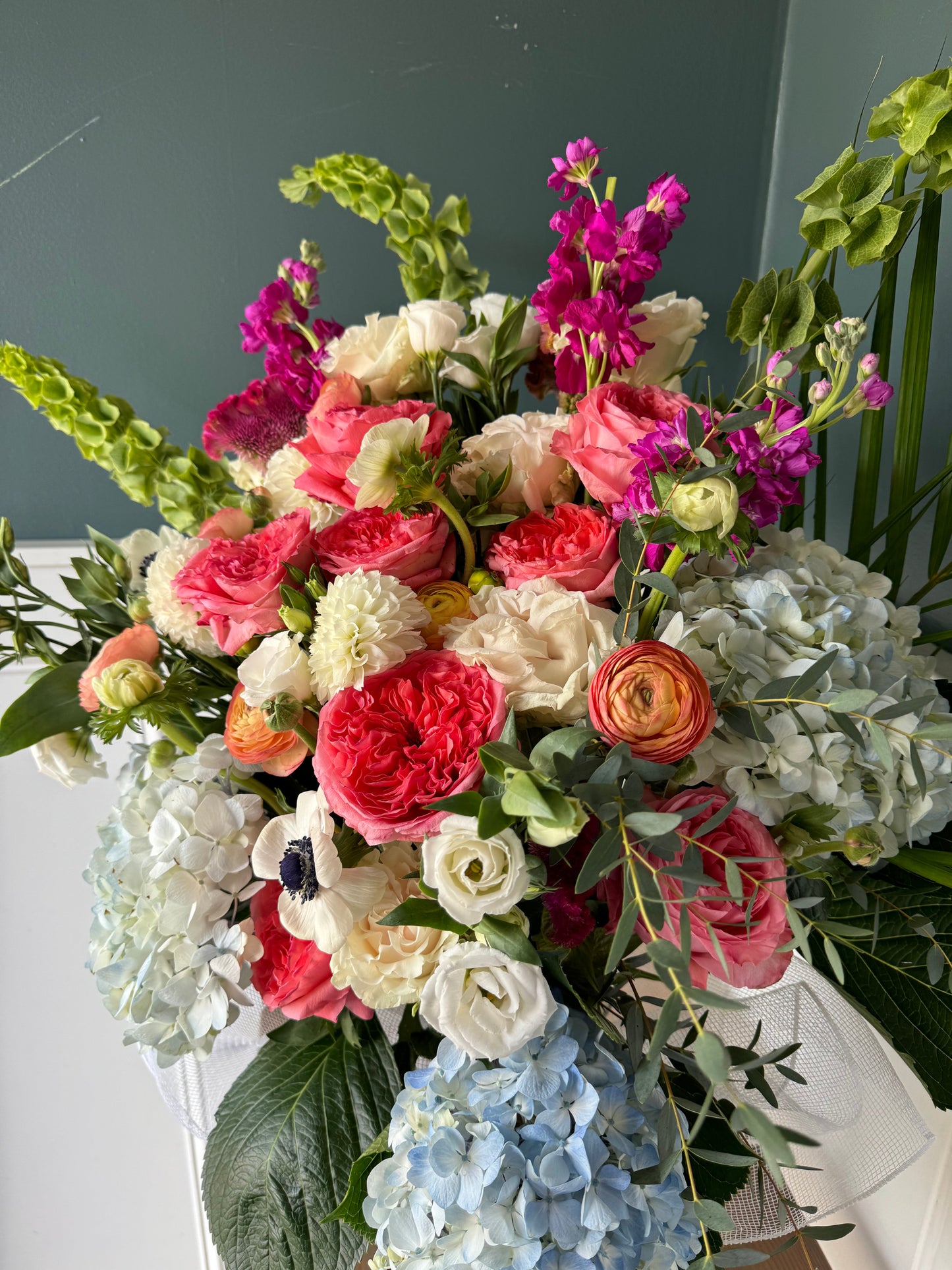 Arrangement in Vase: Supreme