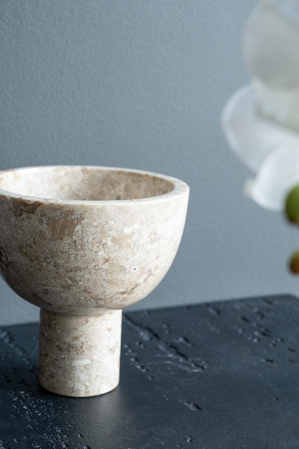 D6x6" Round Marble Pedestal Bowl - Cream